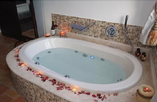 Jetted Tub