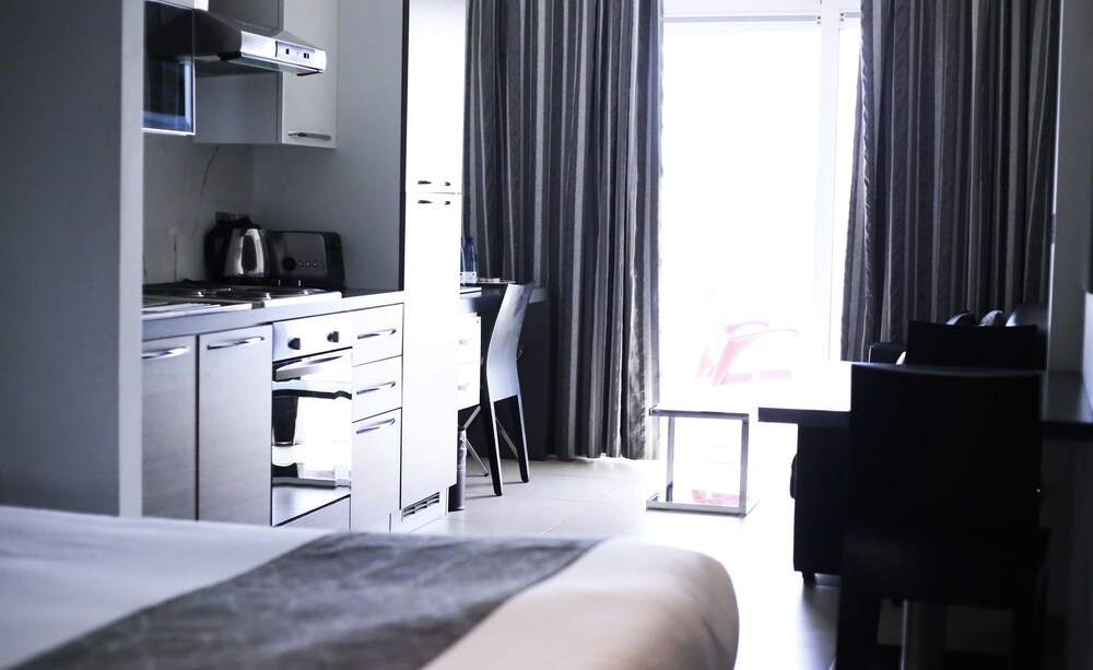 Studio, Sea View (Lower floors) - Guestroom