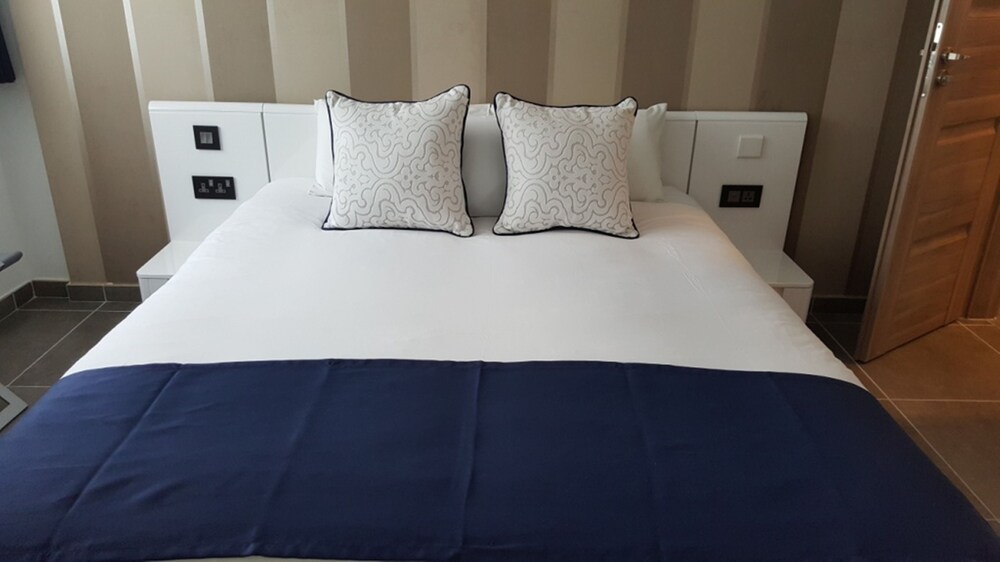 Double Room - Guestroom