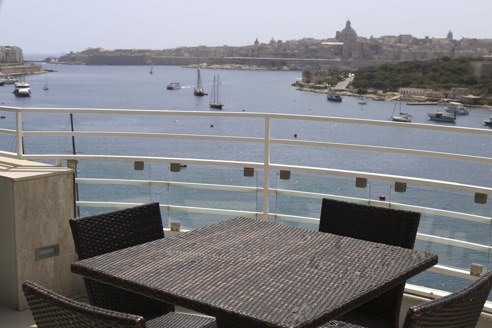 Junior Suite, Sea View - Balcony