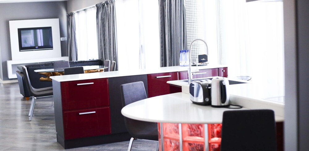 Luxury Penthouse, 3 Bedrooms, Sea View, Sea Facing - Guestroom