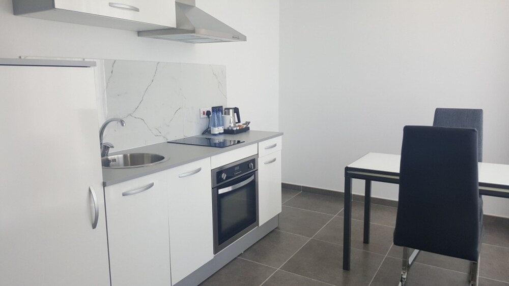 Studio, Balcony - In-Room Kitchen