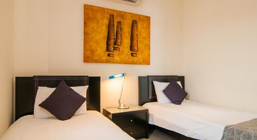 Apartment, 2 Bedrooms, Balcony, Sea View (Lower Floors) - Guestroom