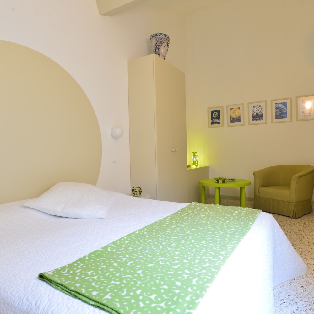 Double Room - Guestroom