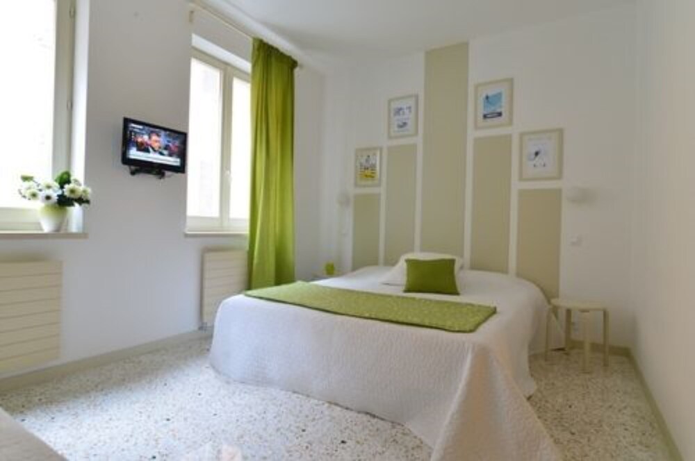 Triple Room - Guestroom