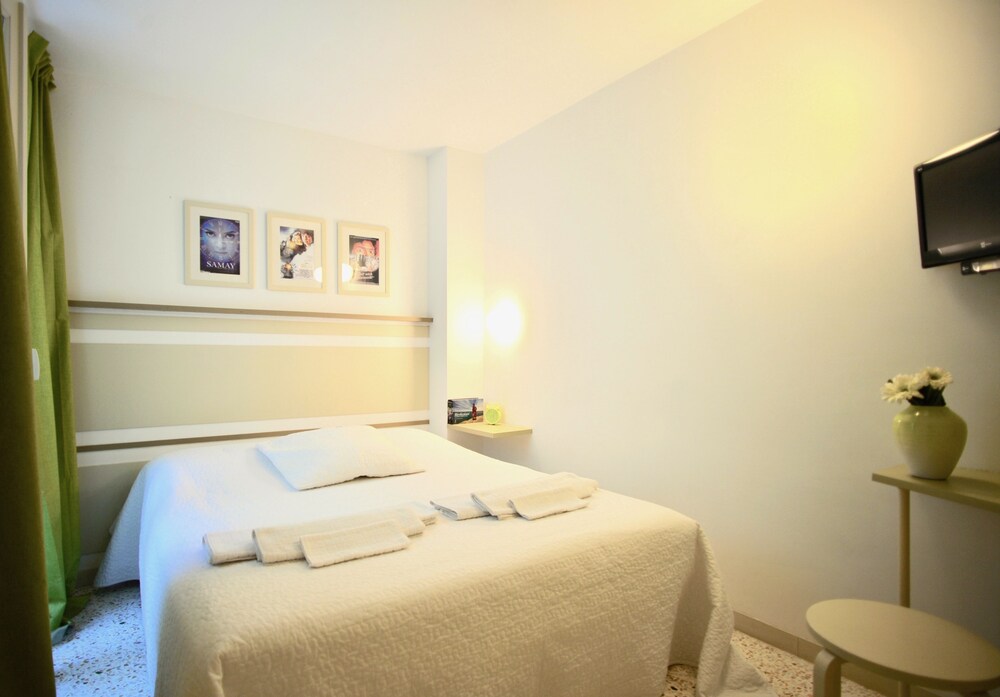 Basic Double Room, 1 Bedroom - Guestroom