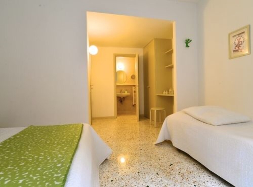 Triple Room - Guestroom