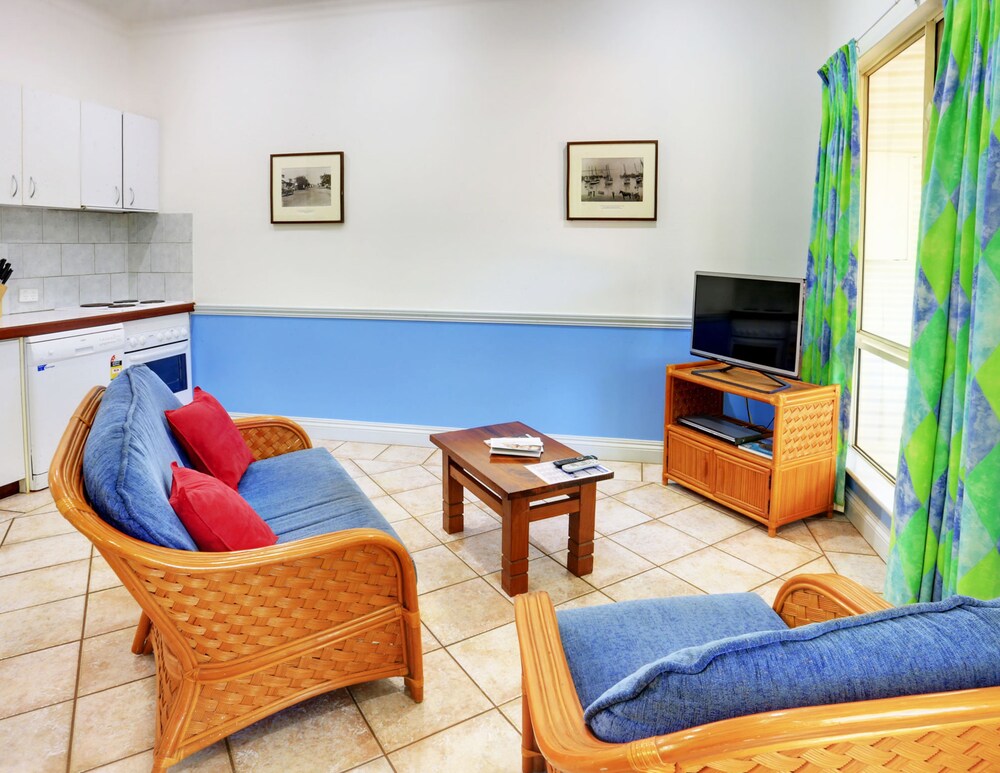 Bungalow, 3 Bedrooms - Living Area
