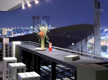 Hotel Lounge