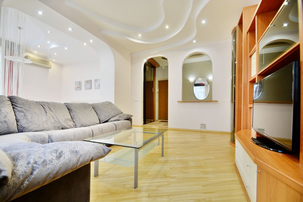 Business Apartment, 3 Bedrooms, City View, Executive Level - Living Room