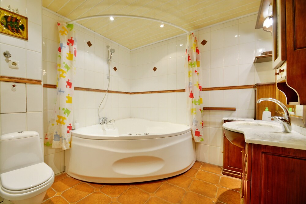 Apartment, 1 Bedroom (With Spa Bath) - Bathroom