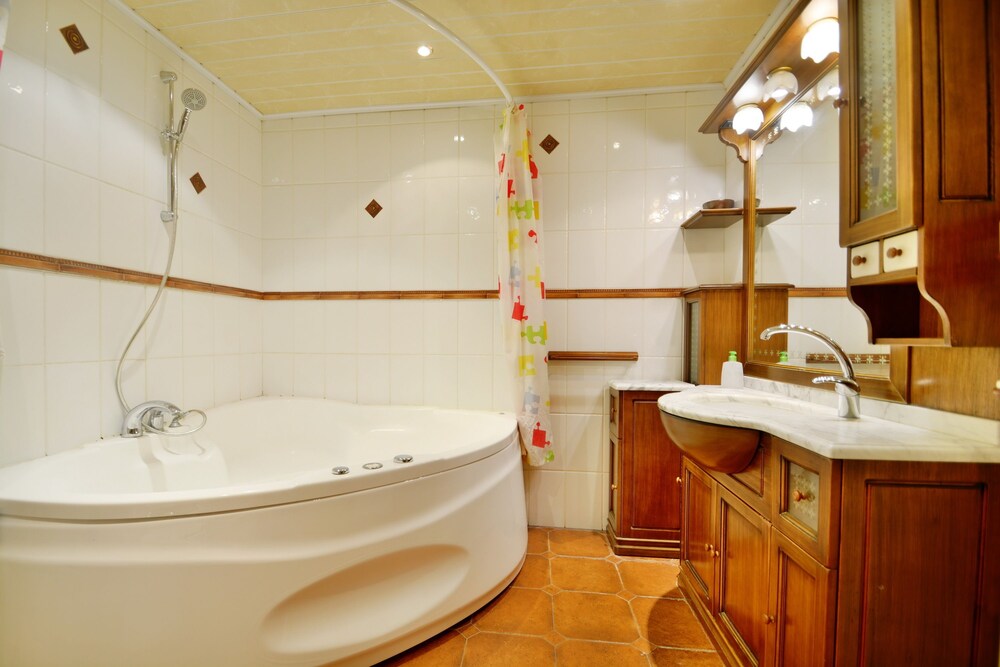 Apartment, 1 Bedroom (With Spa Bath) - Deep Soaking Bathtub