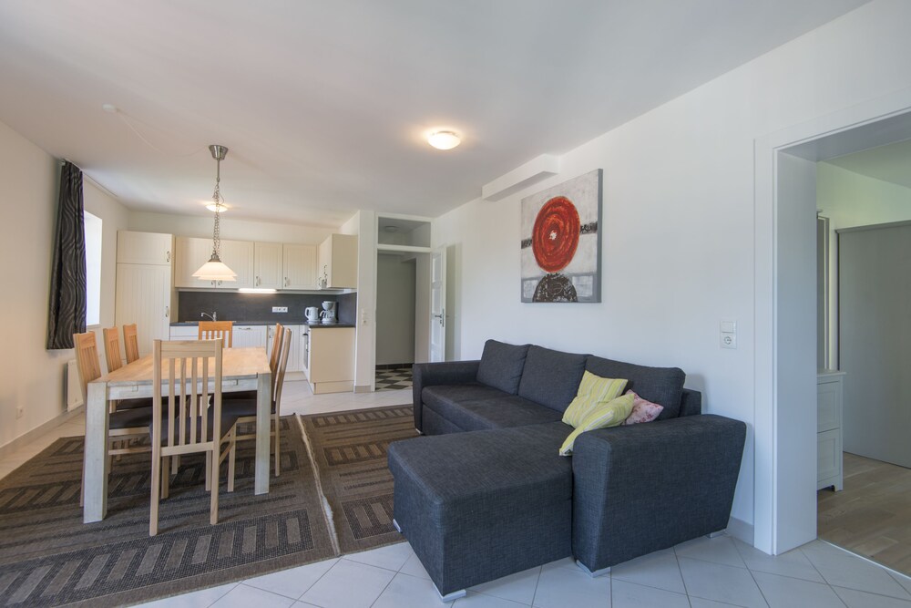 Superior Apartment, 2 Bedrooms, Balcony, View (Final Cleaning Fee 90,00 EUR) - Living Room