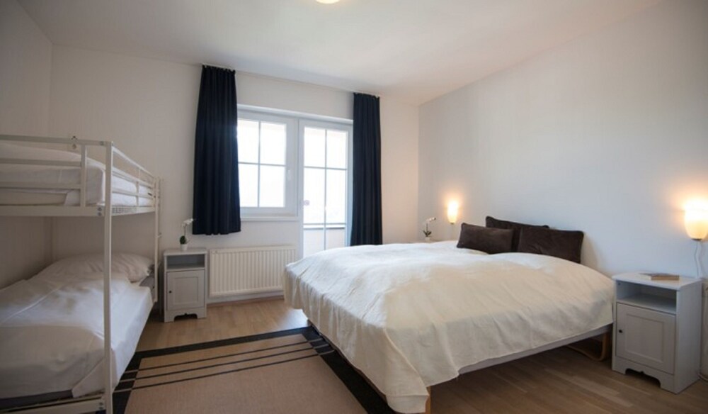 Superior Apartment, 2 Bedrooms, Balcony, View (Final Cleaning Fee 90,00 EUR) - Guestroom