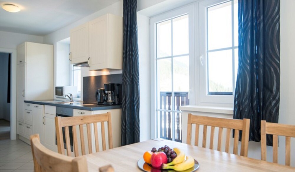 Deluxe Apartment, 2 Bedrooms, Mountain View (Final Cleaning Fee 90,00 EUR) - In-Room Kitchen