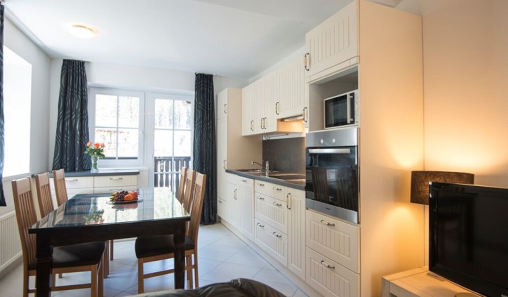 Standard Apartment, 2 Bedrooms, Mountain View (Final Cleaning Fee 70,00 EUR) - In-Room Kitchen