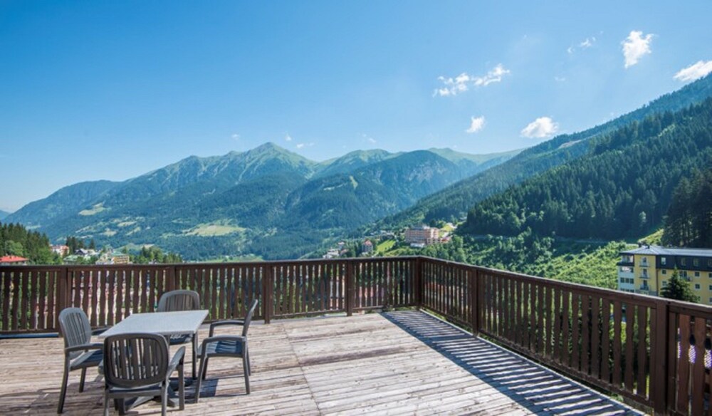 Deluxe Apartment, 2 Bedrooms, Mountain View (Final Cleaning Fee 90,00 EUR) - Terrace/Patio