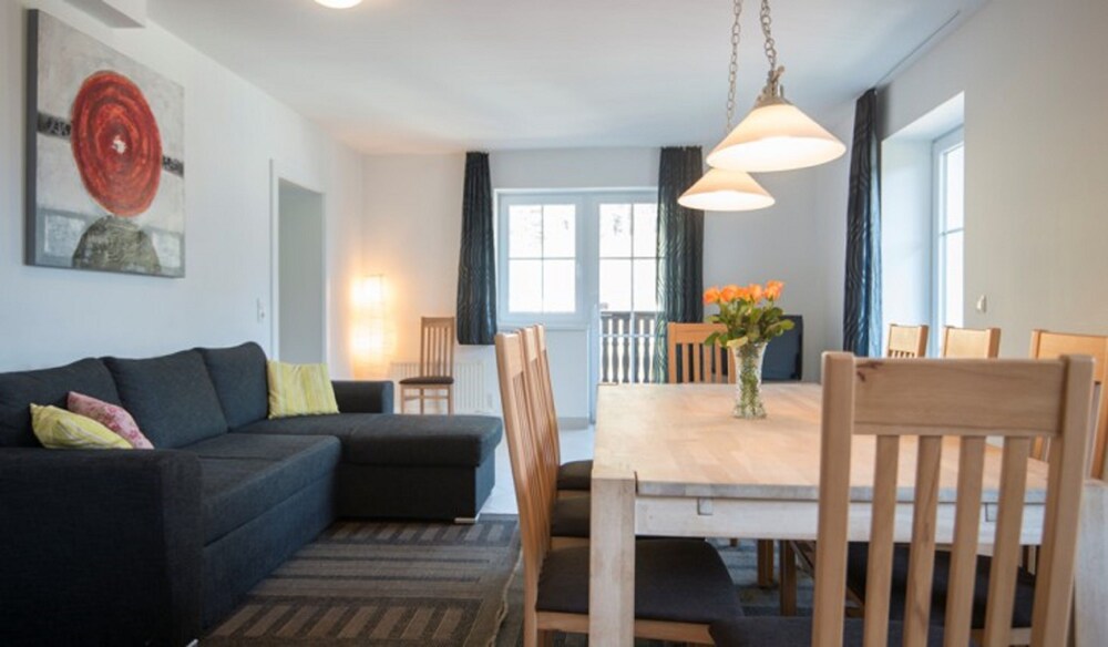 Superior Apartment, 2 Bedrooms, Balcony, View (Final Cleaning Fee 90,00 EUR) - In-Room Dining