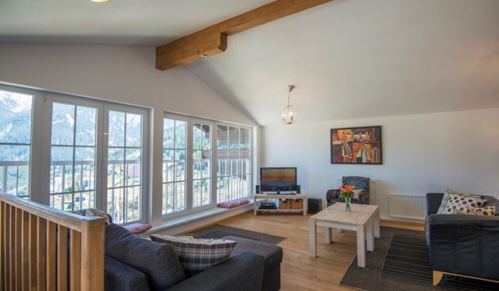 Penthouse, 4 Bedrooms, Mountain View (Final Cleaning Fee 130,00 EUR) - Living Area