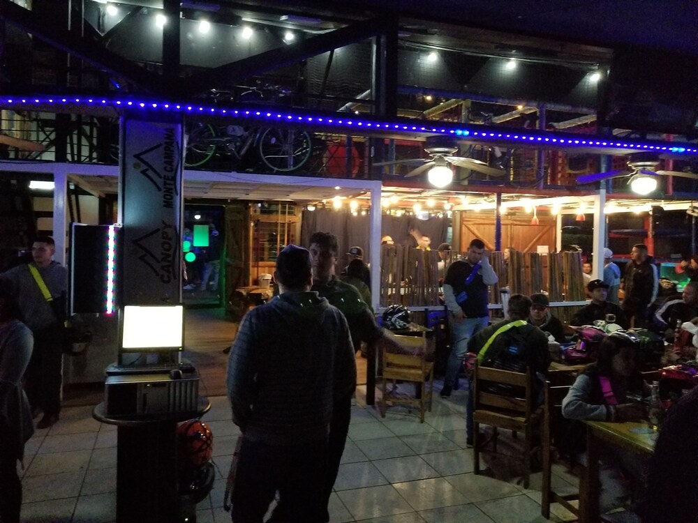 Hotel Bar