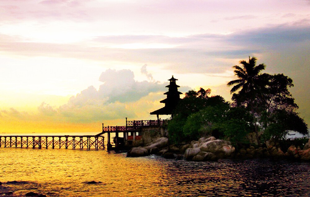 Beach/Ocean View
