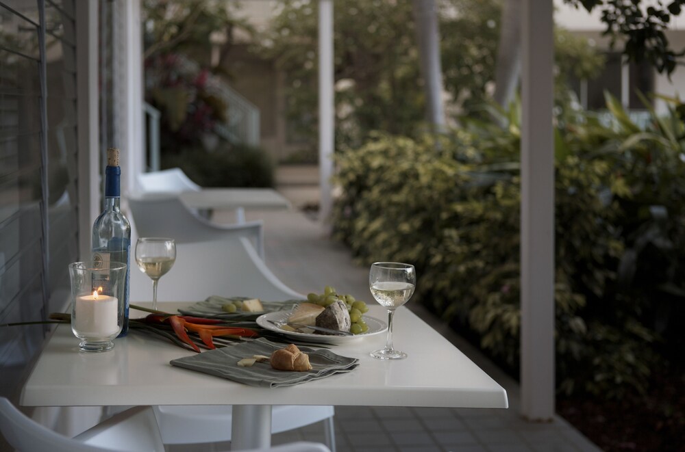 Italian - 1 Bedroom 1 King Bed - Outdoor Dining