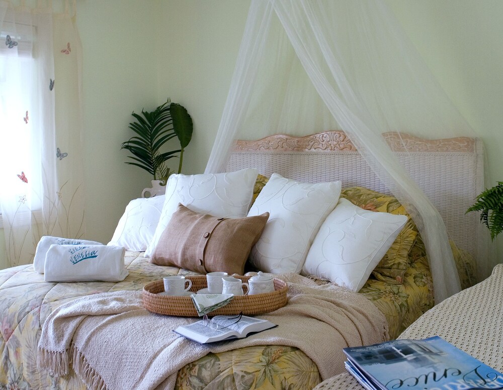 Key West - 1 Bedroom 1 King Bed - Guestroom