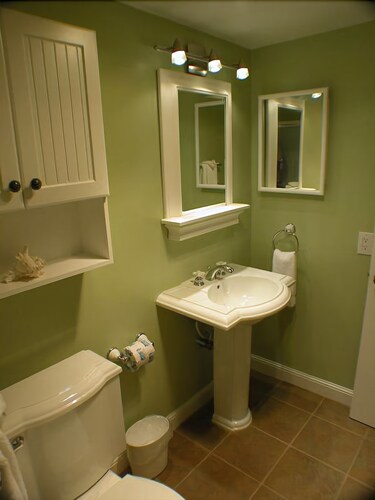 Key West - 1 Bedroom 1 King Bed - Bathroom