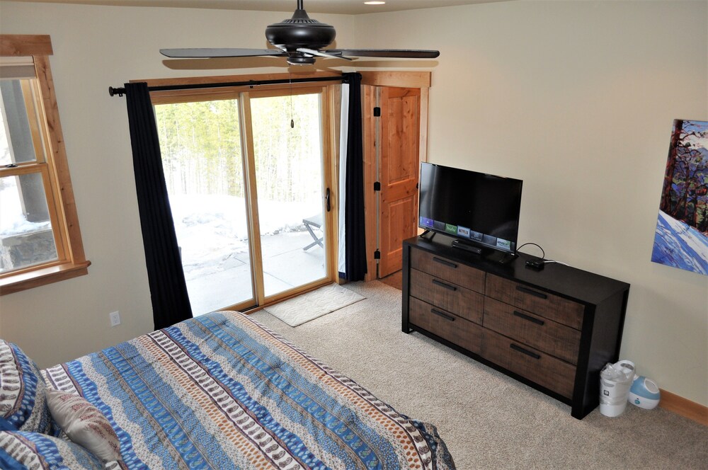 Deluxe Condo, 3 Bedrooms - Guestroom