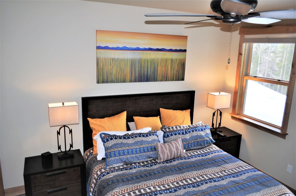 Deluxe Condo, 3 Bedrooms - Guestroom