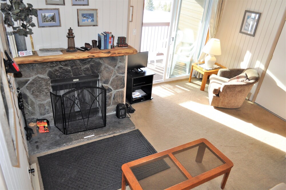 Condo, 2 Bedroom Blue River - Living Room