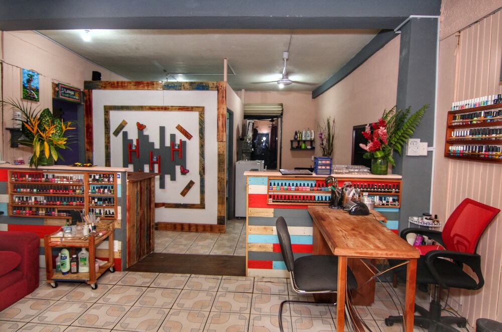 Nail Salon