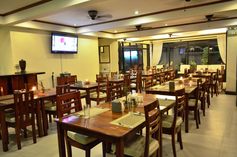 Hotel Bar