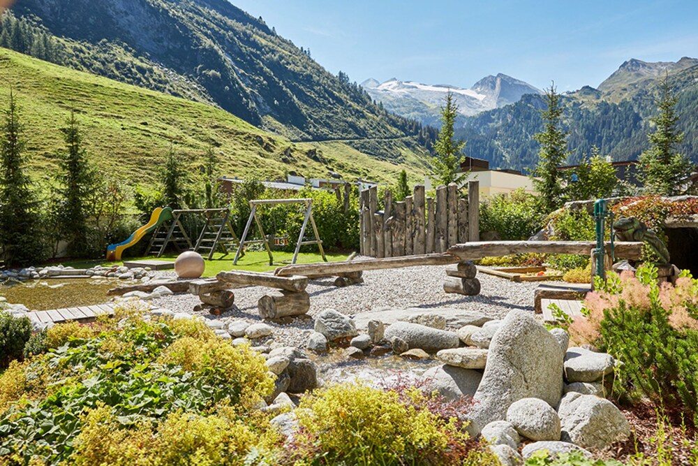 Childrens Play Area - Outdoor