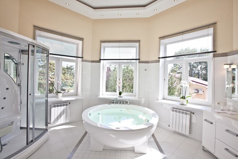 Jetted Tub