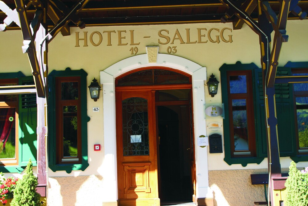 Façade de l'hôtel