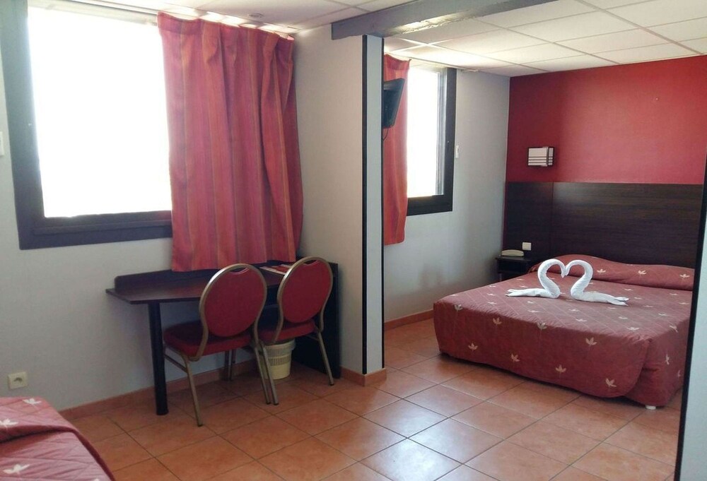 Guestroom