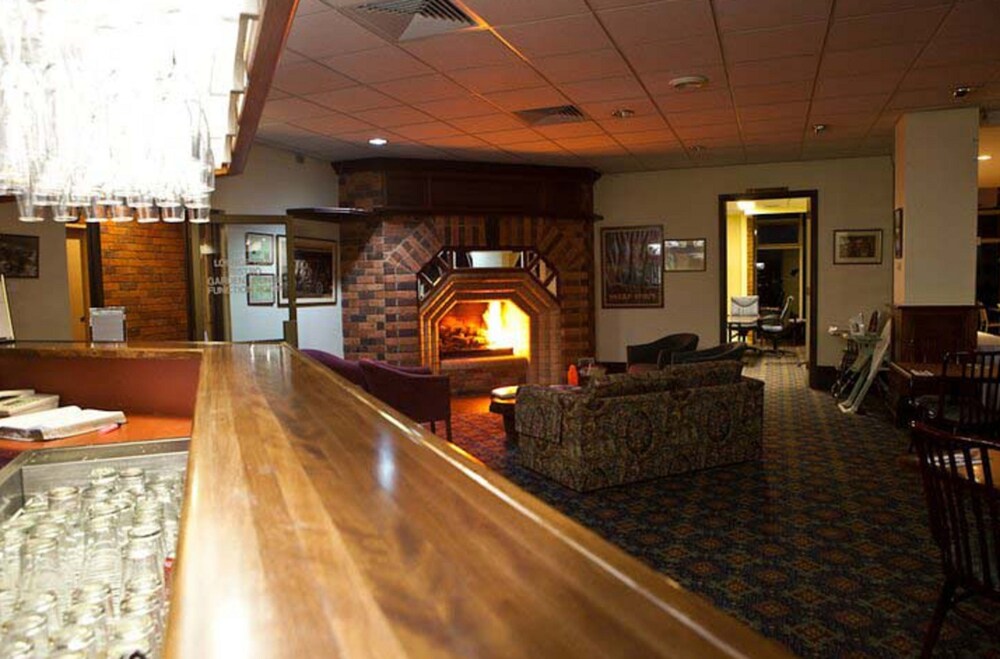 Hotel Bar
