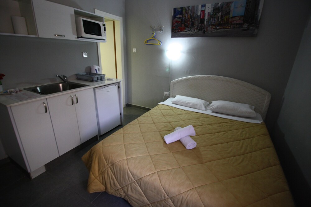 Camera (Monolocale comfort, angolo cottura)