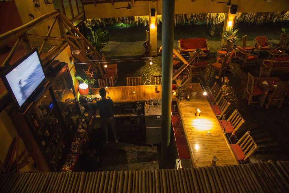 Hotel Bar