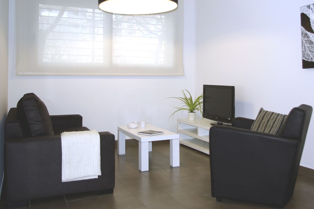 Duplex Apartment, 3 Bedrooms, without terrace (1-6 pax) - Living Room