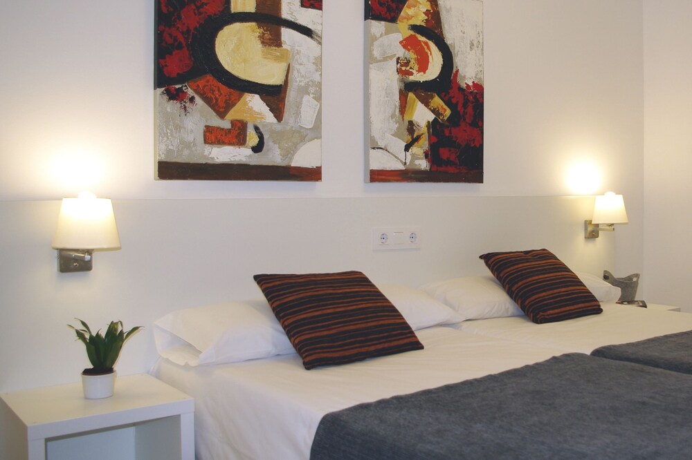 Duplex Apartment, 3 Bedrooms, without terrace (1-6 pax) - Guestroom
