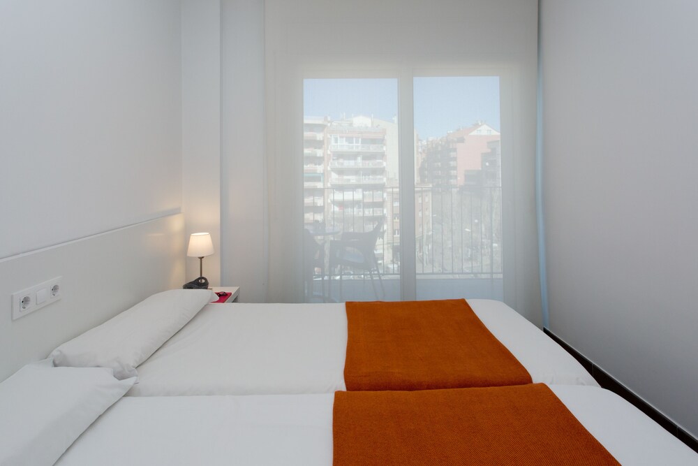 Apartment, 1 Bedroom, Balcony, City View (1-3 pax) - Guestroom