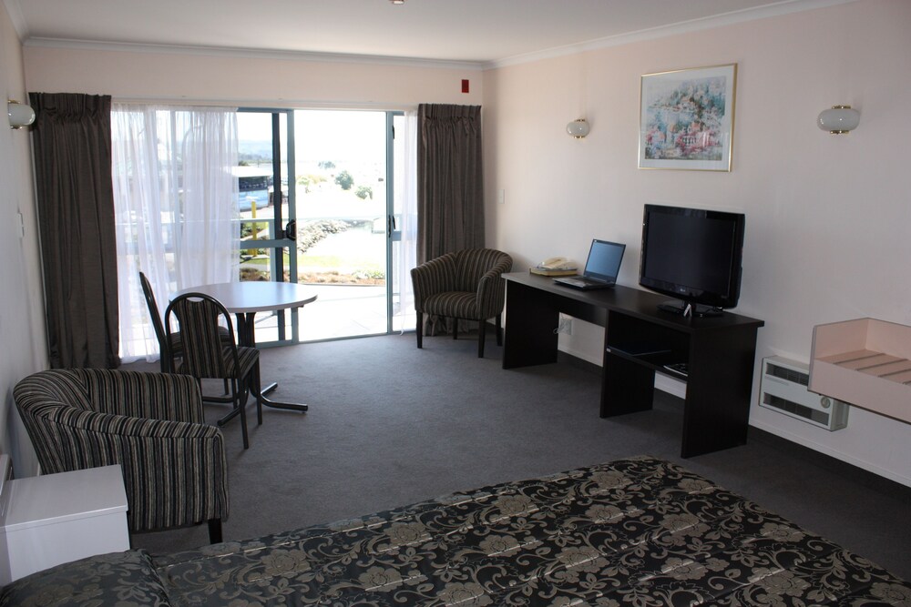 Studio - Queen Spa - Guestroom