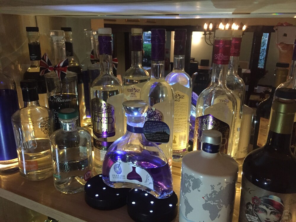 Hotel Bar