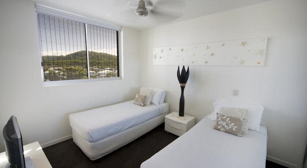 Standard Room, 2 Bedrooms, Mountain View - Guestroom