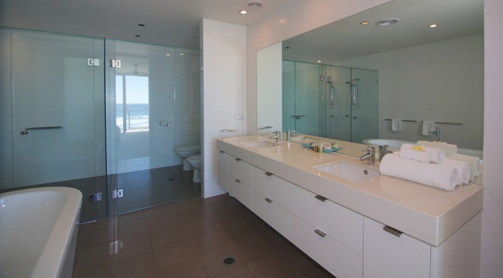 Penthouse, 3 Bedrooms - Bathroom