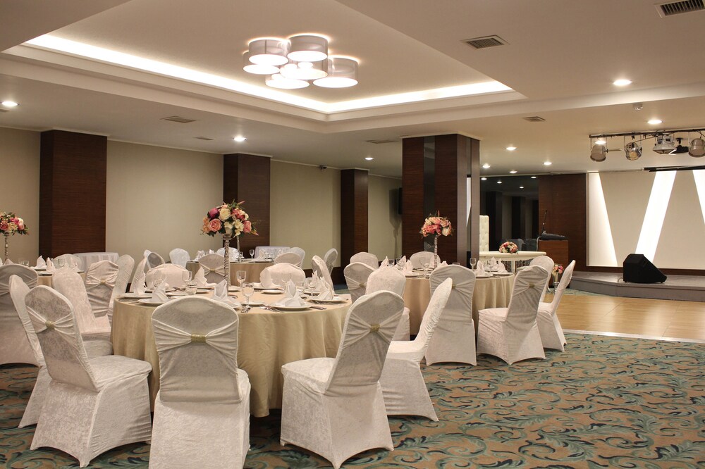 Indoor Wedding