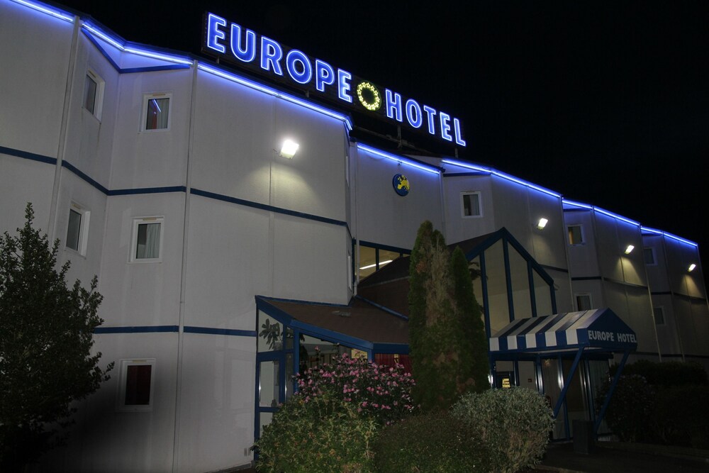 Hotel Front - Evening/Night