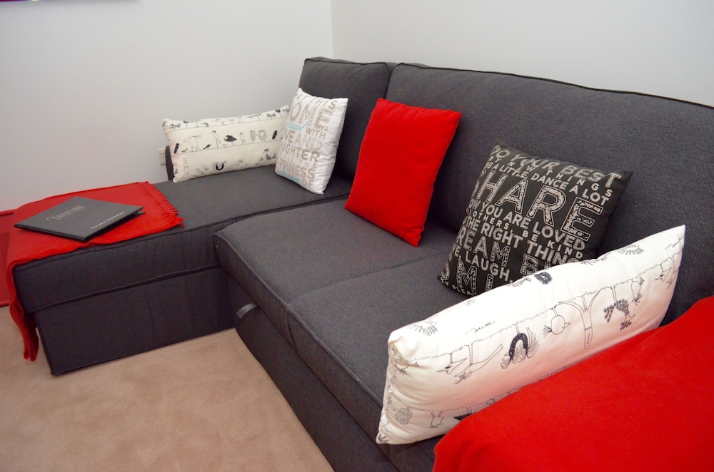 Premium Studio, 1 Queen Bed, Kitchenette - Living Area